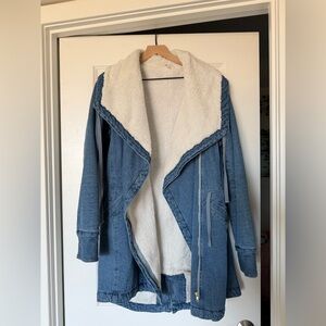VENUS Blue Denim Sherpa-Lined Jacket